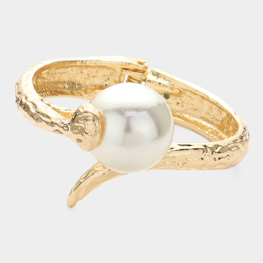 Oversized Pearl Hinged Bracelet