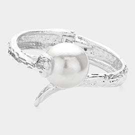 Oversized Pearl Hinged Bracelet