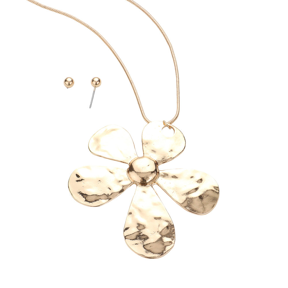 Hammered Flower Necklace